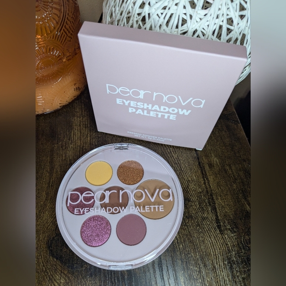 5/75$ PEAR NOVA Eyeshadow Palette - Picture 7 of 14